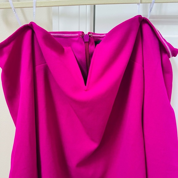 NWT cute stretchy purple/fuscia off the shoulder mini dress size medium - Picture 5 of 8